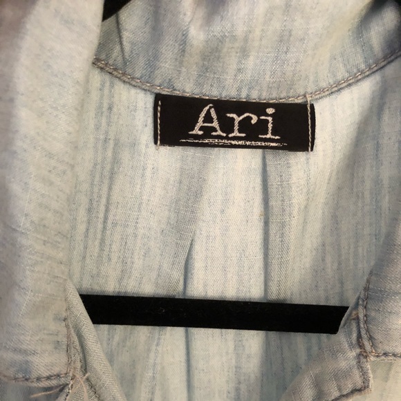 💙ADORABLE TOP! 💙 - Picture 3 of 3